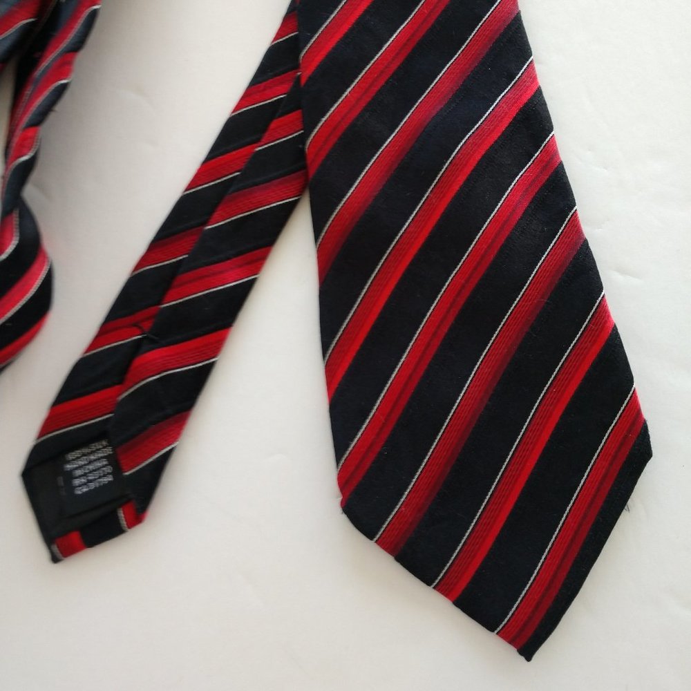 Black & Red Striped Silk Neck Tie 3 Inch Wide EUC